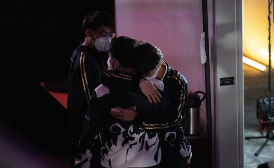 加入EnlightSoftware官方UP团体验金融帝国实验室游戏